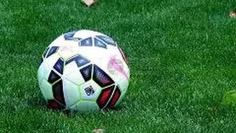 佘诗曼揭秘拒入豪门幕后：读完学业即婚嫁实属异常