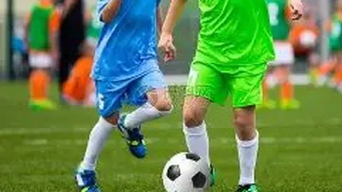 2025年篮球规则详释（含中英文对照）——FIBA全新违例、犯规与裁判手势图谱